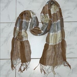 Elegant Brown and Cream Scarf